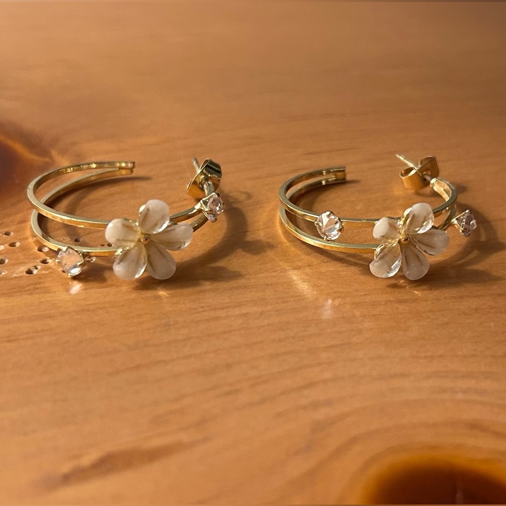 Elegant Gold and White Floral Hoop Earrings